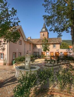 One of a kind - Traumhaftes Anwesen mit Blick über die Rheinebene - Burrweiler