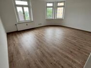 Erstbezug nach Renovierung - Helle 3-Raumwohnung mit Dusche und Badewanne im - Zwickau