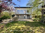 Charmantes freistehendes Einfamilienhaus auf schönem Grundstück in gefragter Aussichtslage - Schweinfurt