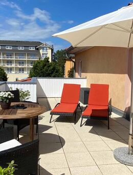 Sonnige Ferienwohnung mit großer Dachterrasse, kaum 150 m von der Ostsee. - Kühlungsborn
