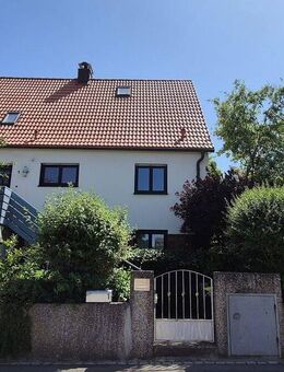 EFH im Herzen von Cadolzburg - Garage, Garten u.v.m. - Cadolzburg
