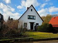 Aufwachen mit Blick auf den Ziegelsee: Einfamilienhaus in ruhiger Sackgassenlage provisionsfrei zu verkaufen! - Mölln (Schleswig-Holstein)