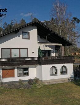 +++Sofort beziehbar! - Einfamilienhaus mit ELW mit rd. 340 m² Wohnfläche und rd. 1.000 m² Grundstück - Dietersburg