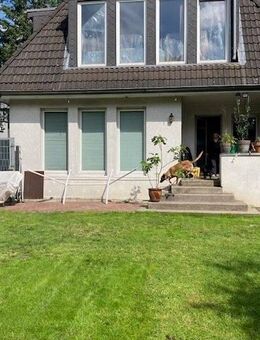 21.600 € Nettokalt-Miete !!! Ebenerdig, modern, alleinige Grundstücksnutzung ca. 450 m², EG im ZFH, 3x Stellpl., 2x Carportpl. - Hamburg