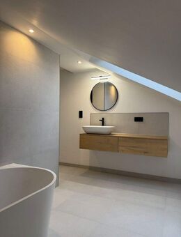 Exklusives Schmuckstück in Top-Lage Kempten-Lenzfried - 2-Zimmer-Dachgeschosswohnung - Kempten (Allgäu)