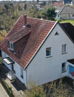 Charmantes Einfamilienhaus mit Potenzial - Viel Platz, große Stellflächen, grüner Garten in Ehmen! - Wolfsburg