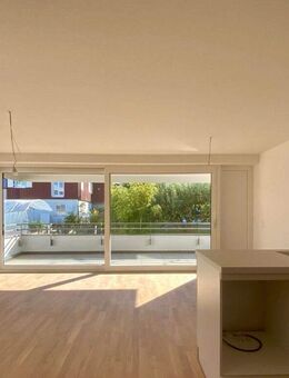 Lichtdurchflutete 2 -Zimmer-Neubauwohnung inkl. EBK und Süd-Balkon - Ludwigsburg