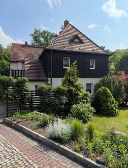 Einfamilienhaus (DHH) mit großem Grundstück in Traumlage von Radebeul - Radebeul