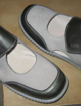 Gr. 34: Sommer-Sandalen, hellgrau "LEPI", neu, NP 64,90 - München