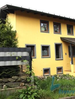 **Zweifamilienhaus in Landau/Isar - Ihr neues Zuhause mit vielseitigen Möglichkeiten** - Landau (Isar)