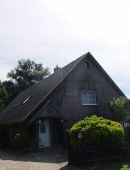 Belum bei Nordseebad Otterndorf Ein - Zweifamilienhaus mit Nebengebäude sowie Carport und kleiem Waldgrundstück. - Belum