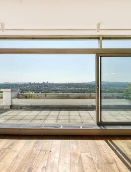 +++ loftartiges Penthouse mit 80 m² Dach-Terrasse - hochwertig modernisiert - Schwimmbad & Sauna - inkl. EBK & 2 x TG... - Stuttgart