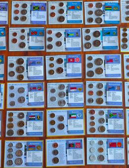 30 Kursmünzensätze aus Afrika, Asien & Ozeanien - Stuttgart