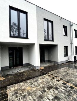 Premium-Reihenhaus mit sonniger Terrasse und 2 Dachterrassen - Magdeburg