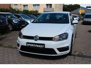 VW Golf VII Lim. R-line BMT/Teilleder/Navi/Massage - Duisburg