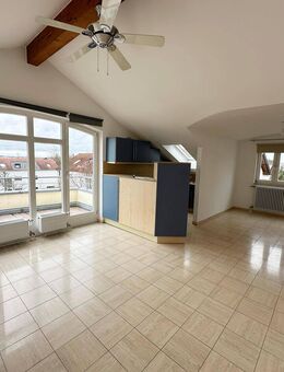 Schicke Dachgeschoss-Wohnung in Marbach - Marbach (Neckar)