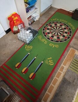 Dartscheibe Physionics mit Dart Teppich Matte - Beerfelden