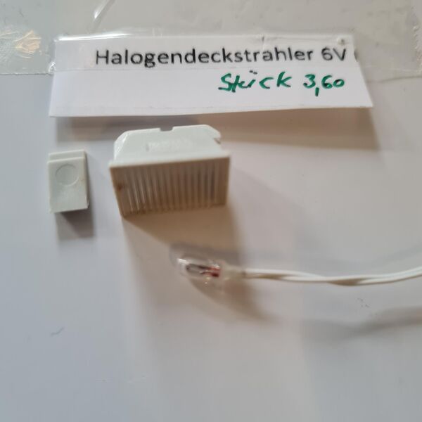 Ein Deckstrahler 14x10mm hellgrau mit 6V. Birnchen - Düsseldorf