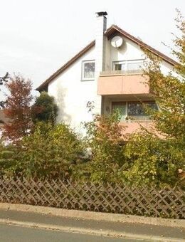 Freundliche 3 Zi.- Dachgeschosswohnung in 96117 Memmelsdorf - Memmelsdorf
