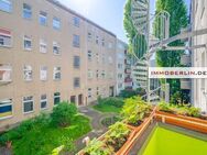 IMMOBERLIN.DE - Attraktive Altbauwohnung mit Balkon in ruhiger Lage - Berlin
