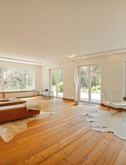 HIDDEN | Anwesen mit Entwicklungspotenzial & weitläufigen Grundstück - Grünwald