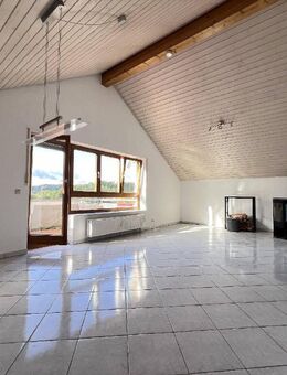 3 Zimmer-ETW DG mit Balkon und Kaminofen - Wehr (Baden-Württemberg)
