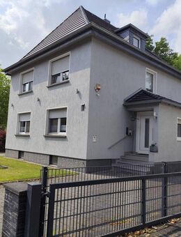 Freistehendes Einfamilienhaus (großes Grundstück) - Datteln