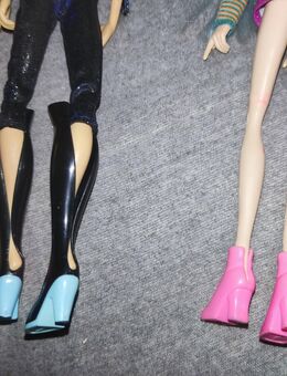 2 winx Club puppen figuren - Leichlingen (Rheinland, Blütenstadt)