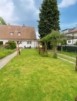 Doppelhaushälfte mit großem Grundstück und Potenzial in ruhiger Lage Bad Homburg (Gonzenheim) - Bad Homburg (Höhe)