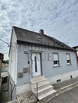 FREISTEHENDES, RENOVIERTES 1 FAMILIENHAUS MIT EINLIEGERWOHNUNG IN SACKGASSE VON SULZBACH - Sulzbach (Saar)