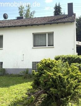 Freistehendes Haus in solider Bauweise, viel Potential u. 687 m² Grundstück zu verkaufen - nur 2 Fußminuten zum Bahnhof - Nideggen