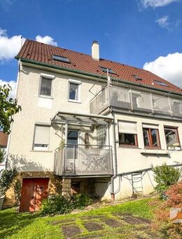 Charmante 4,5-Zimmer-Wohnung mit Aussichts-Balkon und XL-Garage - zentral in Plochingen - Plochingen