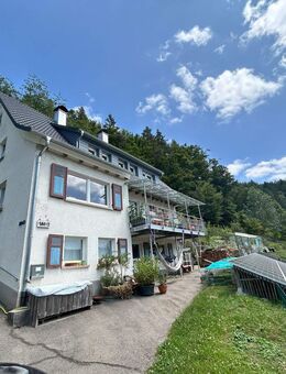 Nachhaltig & ökologisch saniert – natürlich wohnen im Familienzuhause! - Schramberg