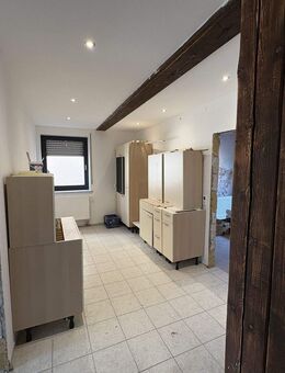 Mehrfamilienhaus mit Vision - Sanierungsobjekt mit großem Gestaltungsspielraum - Walsdorf (Bayern)