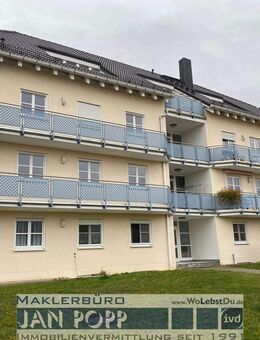 Attraktive 3-Raum-Wohnung am Ortsrand mit umlaufendem Balkon und Garage - Mohlsdorf-Teichwolframsdorf