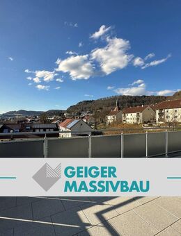 Atemberaubender Fernblick, sonnige Dachterrasse, großer Wohn/Essbereich, Tageslichtbad, ruhige Lage! - Albstadt