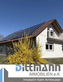 Einfamilienhaus mit Garten und Doppelgarage in Balingen-Engstlatt - Balingen