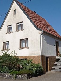 PROVISIONSFREI - ELEKTRO UND FENSTER NEU - FREISTEHENDES EINFAMILIENHAUS IN HASBORN (REF 0458) - Tholey