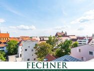 Besondere Altstadt-Wohnung mit Aufzug / TG-Stellplätzen / Einbauküche / Balkon / Gäste-WC u.v.m. - Ingolstadt