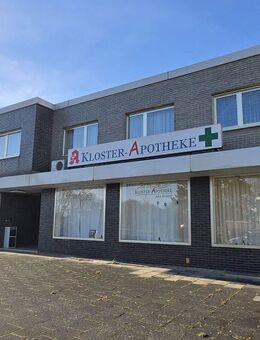 Wohn-/Geschäftshaus bietet viele Gestaltungsmöglichkeiten! z.B. Praxis,- Büro,-Wohnräume; aufstockbar - Frechen