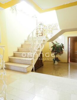 *** Hochwertiges Einfamilienhaus mit Büro und Lagerflächen in zentraler Lage von Blaubeuren *** - Blaubeuren