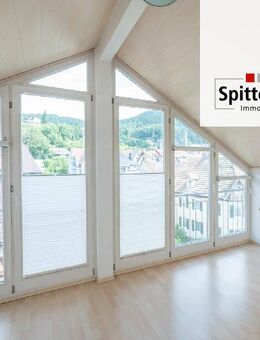 Lichtdurchflutete Dachgeschosswohnung im Herzen von Alpirsbach zu vermieten! - Alpirsbach