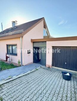 Teilsaniertes Einfamilienhaus in ruhiger Lage von Kohlberg - Bezugsfrei & vielseitig nutzbar - Kohlberg (Baden-Württemberg)
