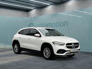 Mercedes GLA 250, e Style Spurhalteassist, Jahr 2022 - München