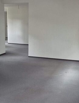 3-Raum-Wohnung mal anders mit Loggia, Fahrstuhl - Chemnitz