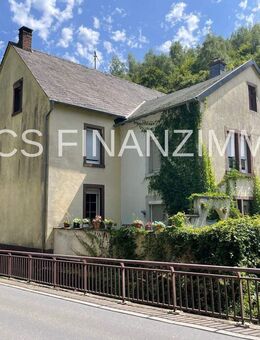 Großes Wohnhaus mit 2 Doppelgaragen und Ausbaupotential zu verkaufen - Kordel