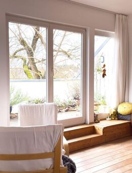 Wohnen mit Charakter: Bezugsfertige Dachgeschosswohnung mit Sonnenterrasse - Seddiner See