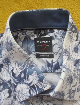 NEU * Stylisch * Business * Anlass * Freizeit * Blumen * Blüten * Flower- Power * Langarm * Hemd "OLYMP" LEVEL 5 FIVE * body fit * Gr. 39- 40/ S- M * weiß * tinten- blau * - Riedlingen