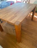 Holztisch mit Bank zu Verkaufen in 60389