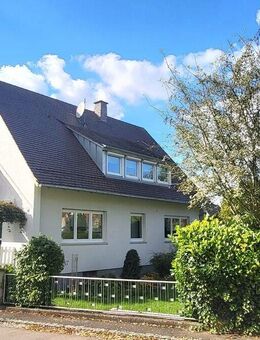 +++Leipheim, charmantes Ein- oder Zwei-FH, ca. 158 m² Wfl., Garage, 634 m² Eckgrundstück+++ - Leipheim